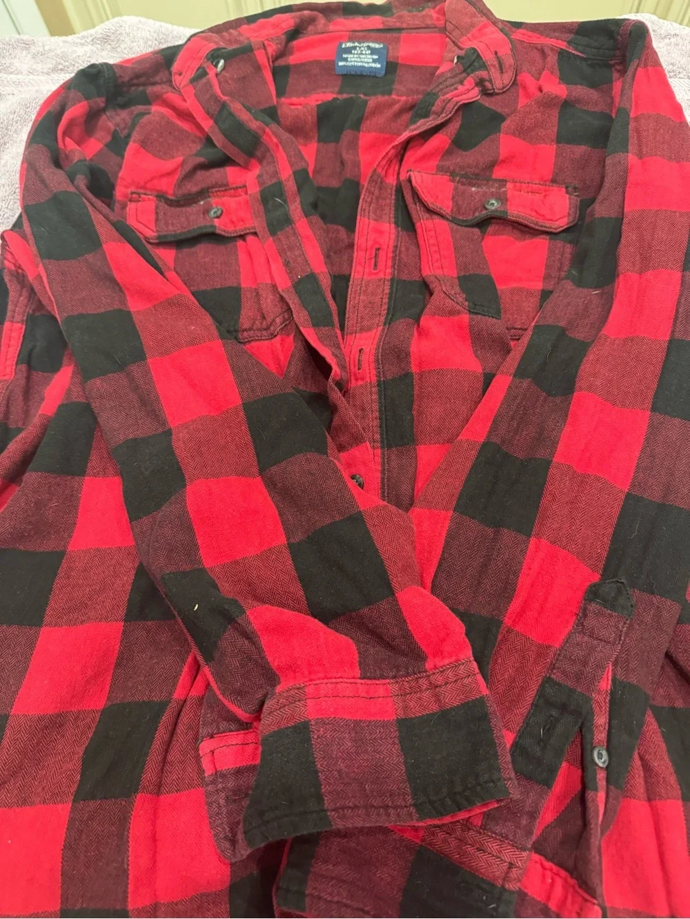 Men's Red and Black Buffalo Plaid Flannel Shirt (CL-5)